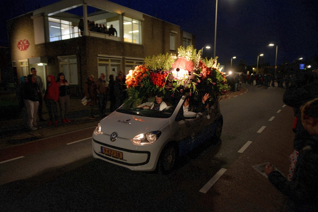 ../Images/Bloemencorso Noordwijkerhout 270.jpg